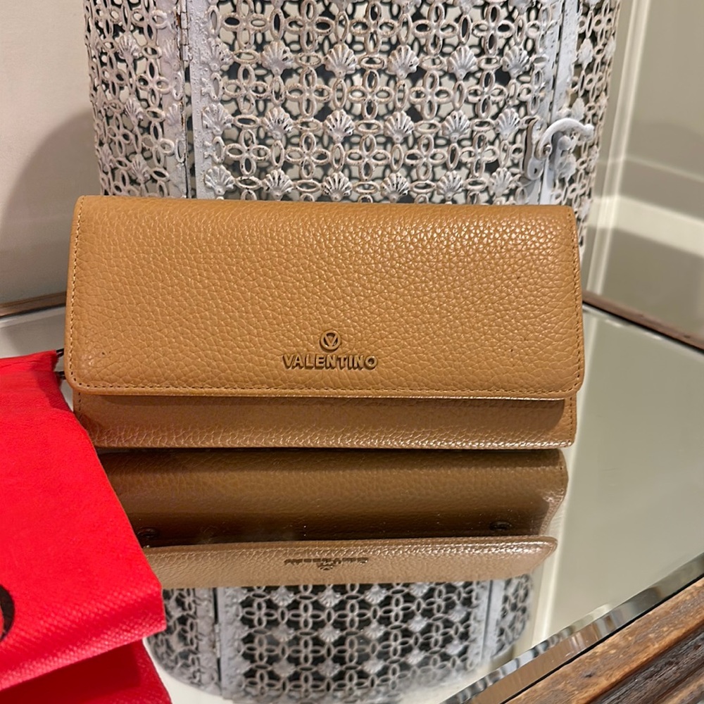 Brand new with tags Valentino Crossbody wallet